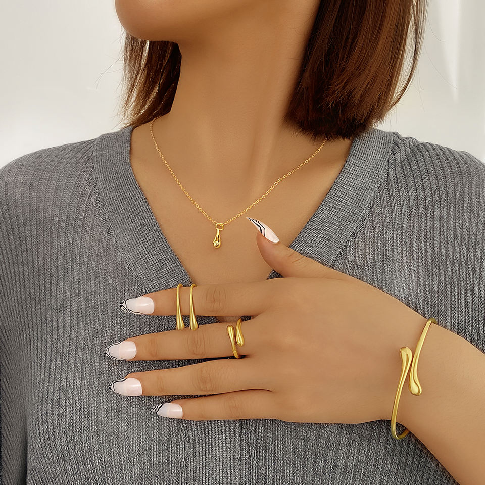 Pack de Joyería - Collar, Pulsera, Pendientes, Anillo